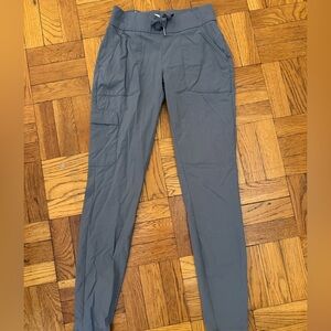 Columbia Women’s Slate Gray Cargo Pants